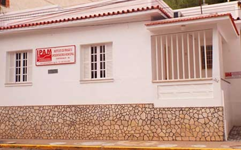 Café Da Manhã Com Aposentados Marca Reinauguração Da Sede Própria Do Ipam